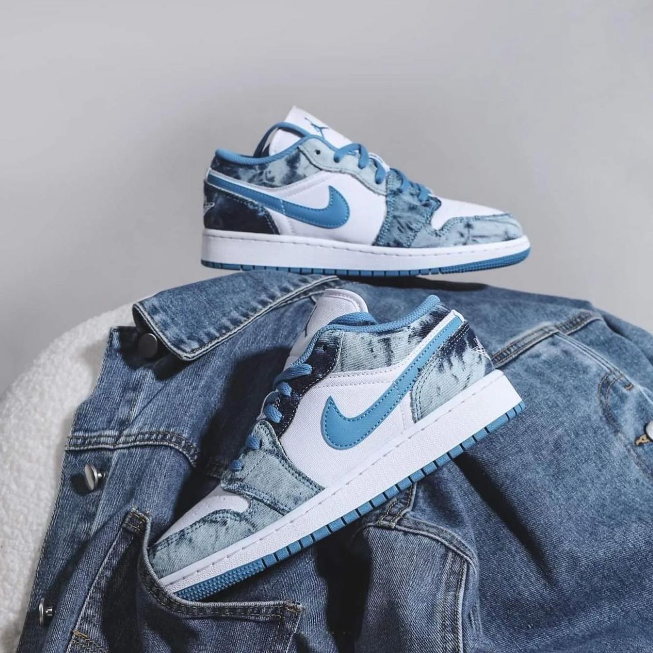 Nike Air Jordan 1 Low Denim Bleu